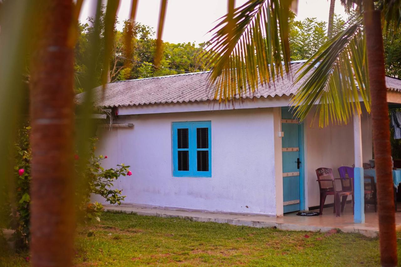 Tehan Homestay Dickwella Exterior foto