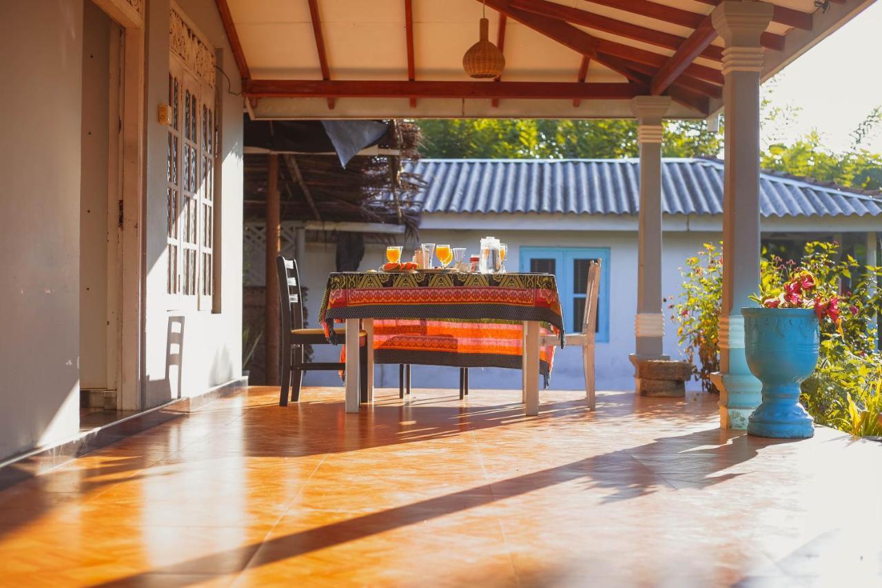 Tehan Homestay Dickwella Exterior foto