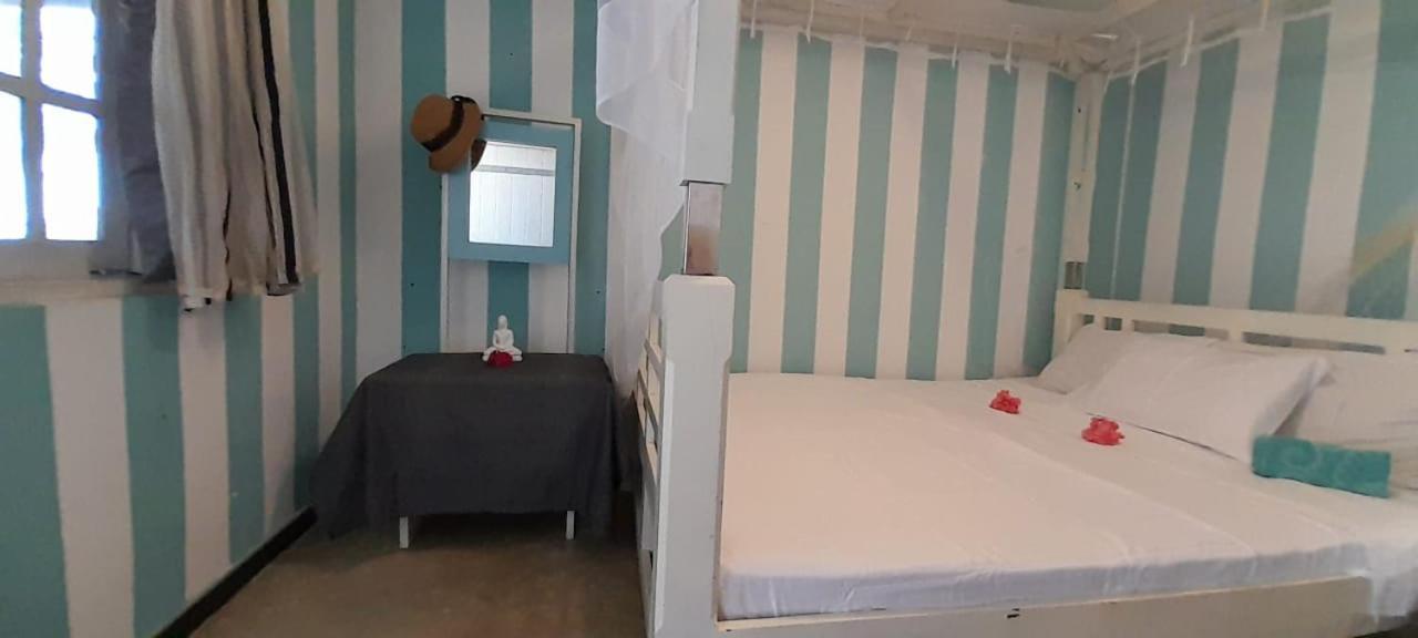 Tehan Homestay Dickwella Quarto foto